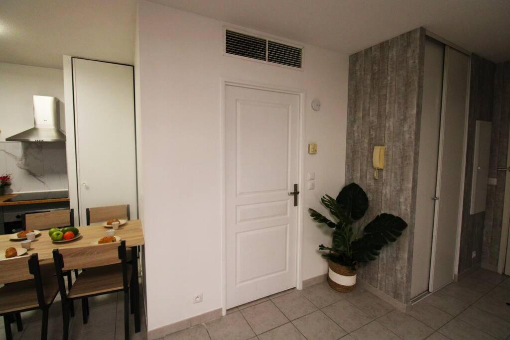 Palais De La Mer Yourhosthelper Apartment Antibes Exterior photo